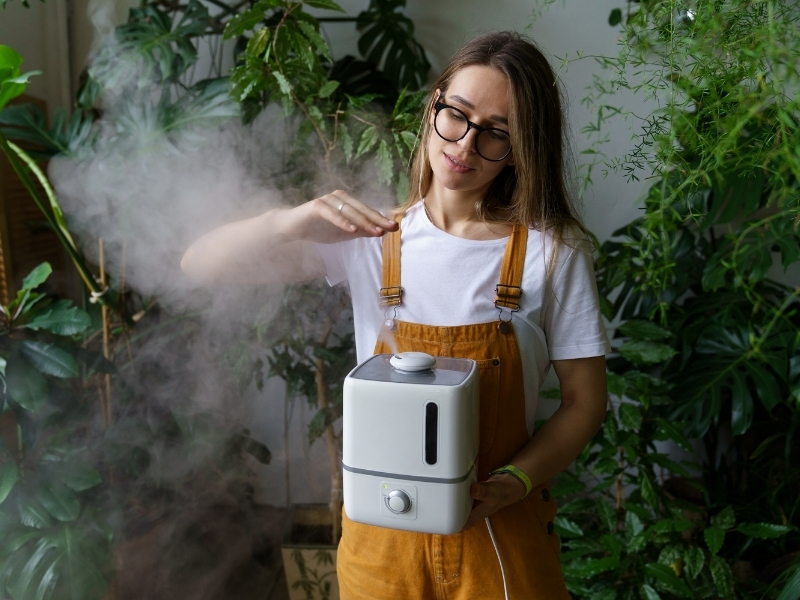 humidifier boosting skin hydration overnight